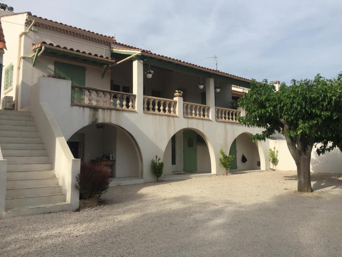 Sur Les Pas De Pagnol Aubagne Exterior foto